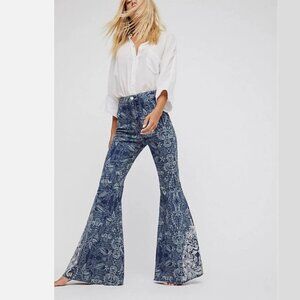 FREE PEOPLE Embellished Float On Flare Jeans Embroidered Blue Size 27